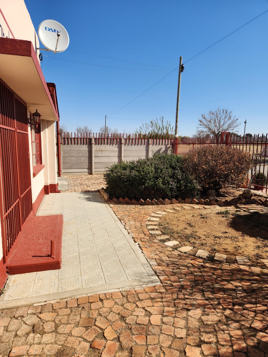 7 Bedroom Property for Sale in Hennenman Free State